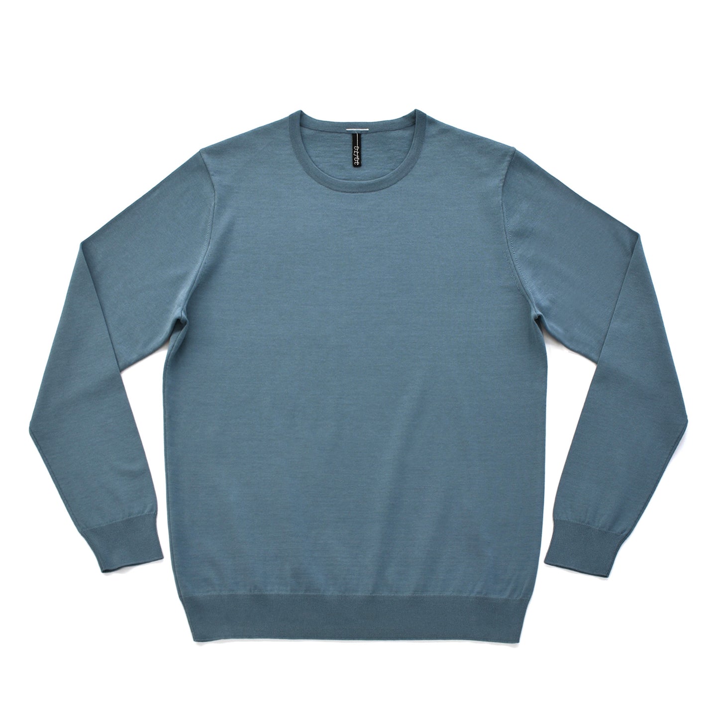 GRAYISH BLUE