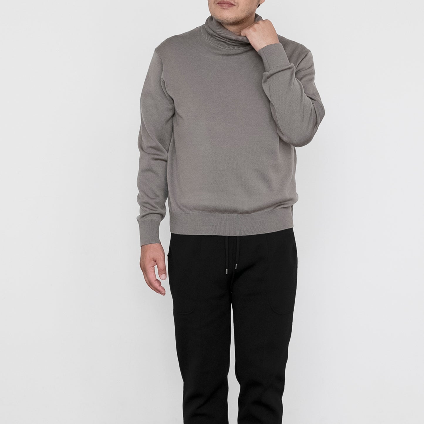 Medium Gray/モデル:176/着用サイズ:3