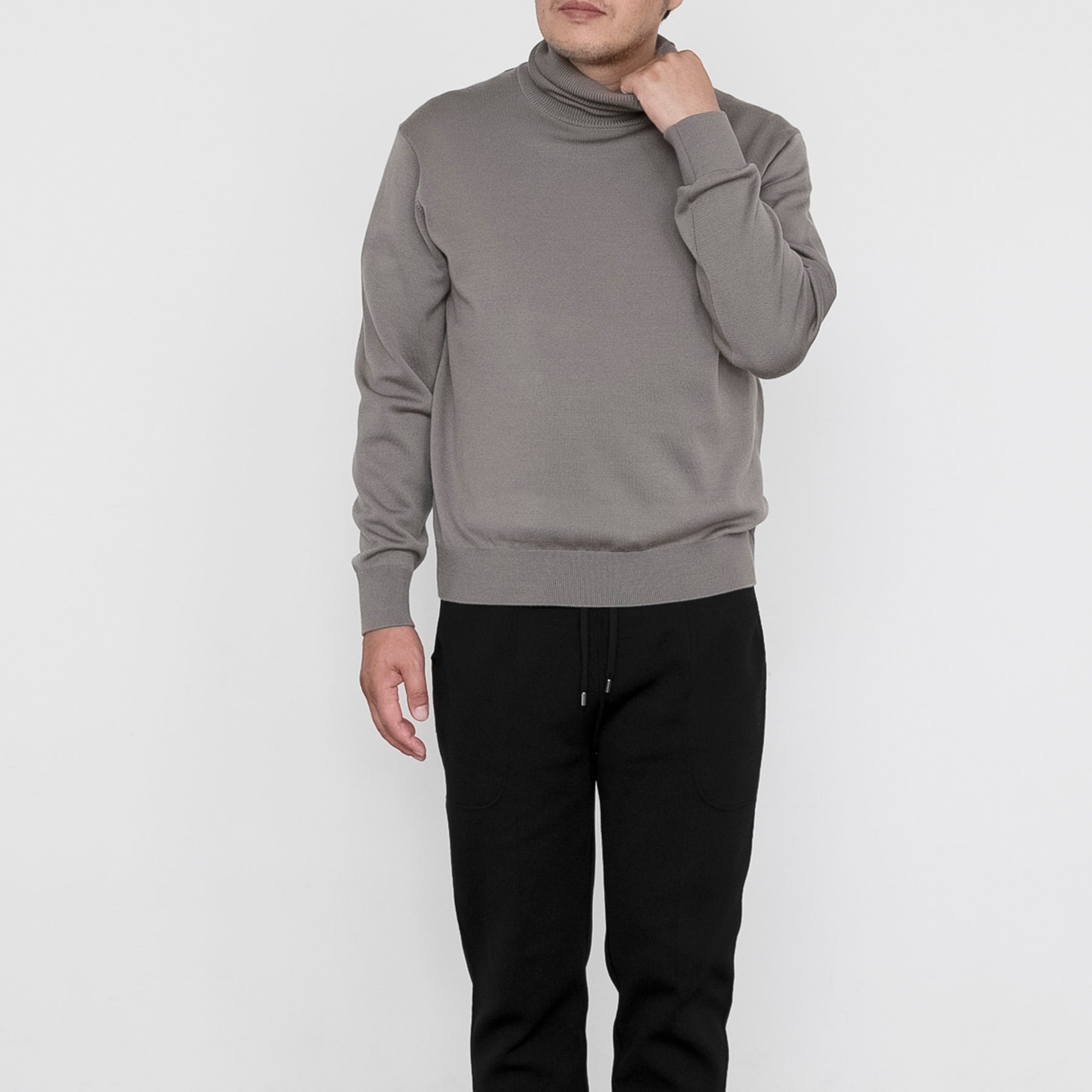 Medium Gray/モデル:176/着用サイズ:3